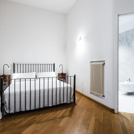 Agata Apartment With Balcony By Wonderful Italy Catania Bagian luar foto